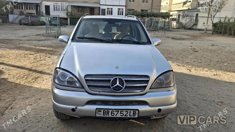 Mercedes-Benz ML350, 2002