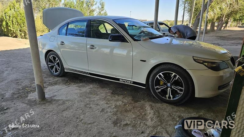 BMW 528, 2009