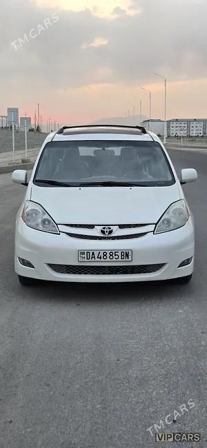 Toyota Sienna, 2008