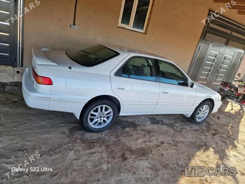 Toyota Camry, 1999