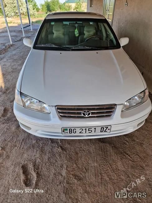 Toyota Camry, 1999