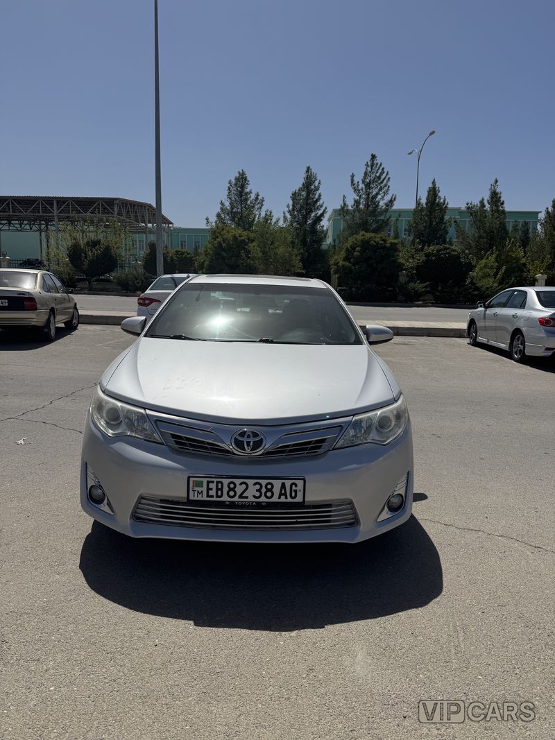 Toyota Camry, 2013