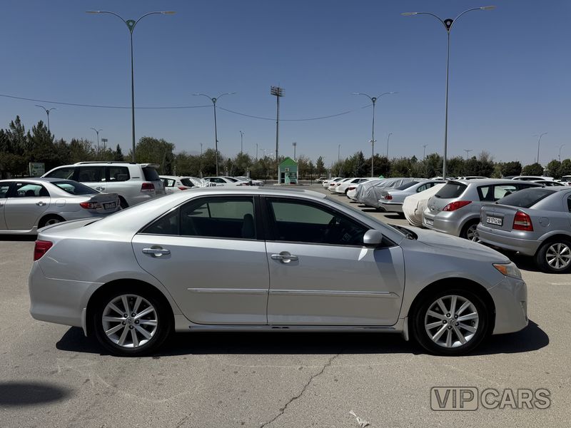 Toyota Camry, 2013