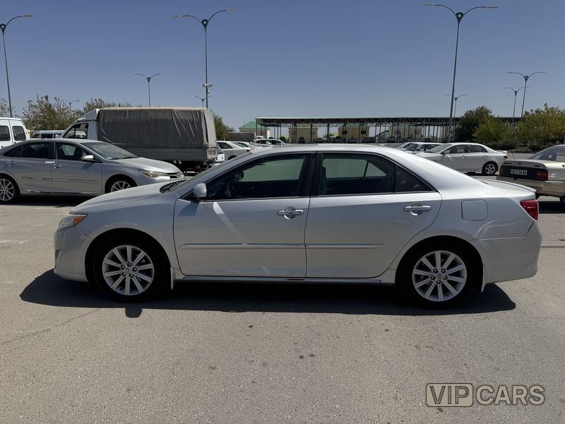 Toyota Camry, 2013