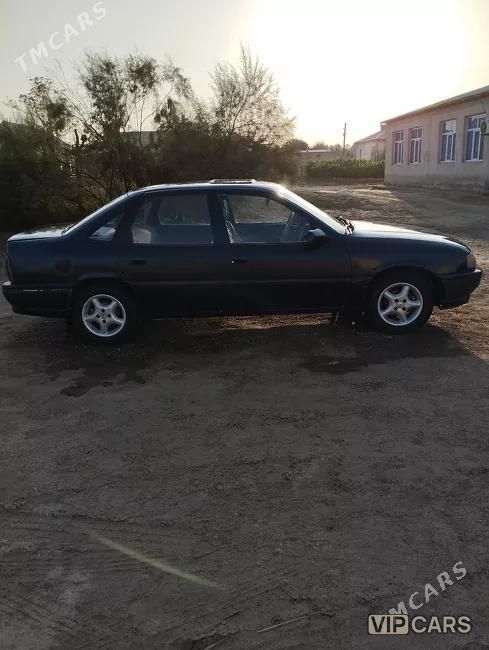 Opel Vectra, 1993