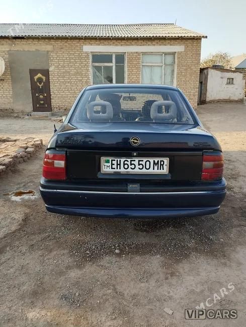 Opel Vectra, 1993