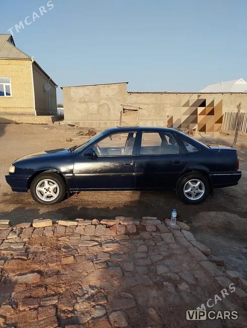 Opel Vectra, 1993