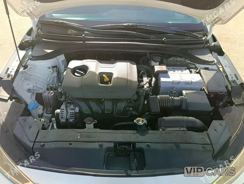 Hyundai Elantra, 2019