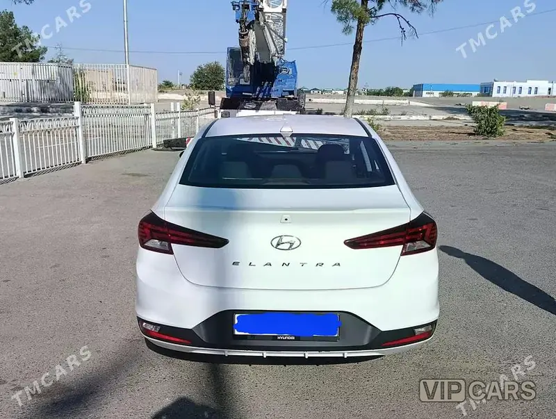 Hyundai Elantra, 2019 — фото 4