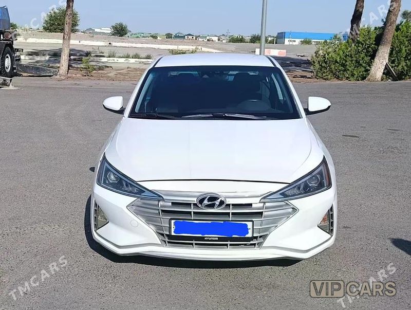 Hyundai Elantra, 2019