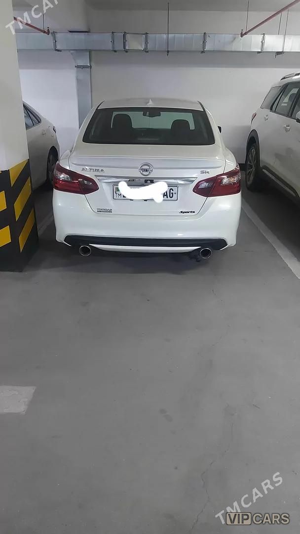 Nissan Altima, 2017