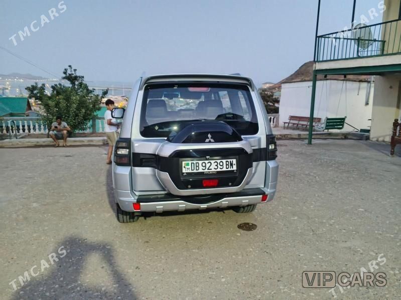 Mitsubishi Pajero, 2009