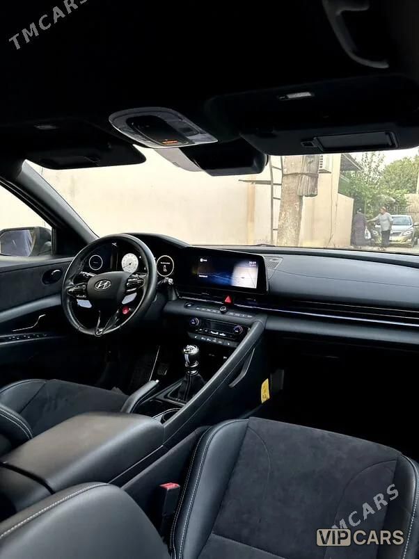 Hyundai Elantra, 2022
