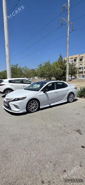 Toyota Camry, 2020