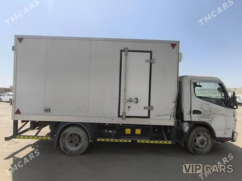 Mitsubishi Canter, 2022