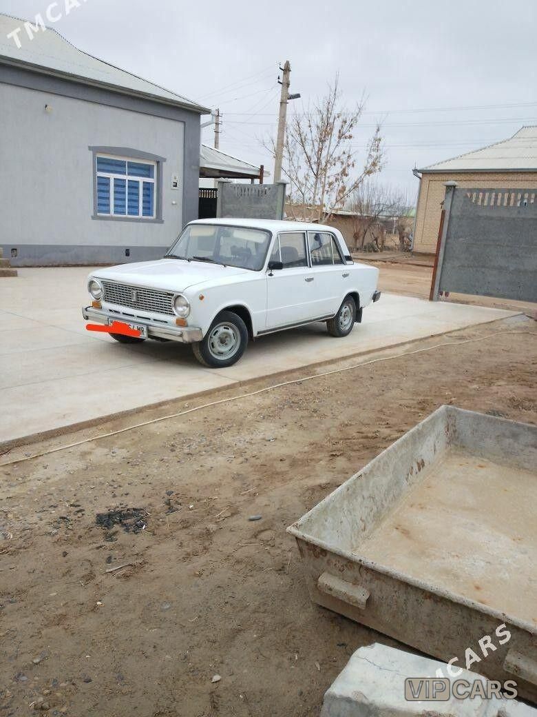 Lada 2104, 1983