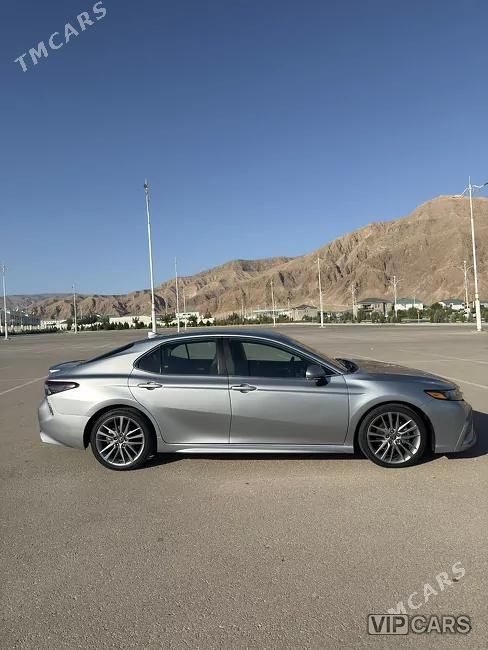Toyota Camry, 2024