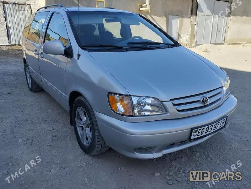 Toyota Sienna, 2002