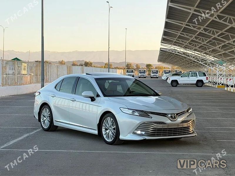 Toyota Camry, 2020