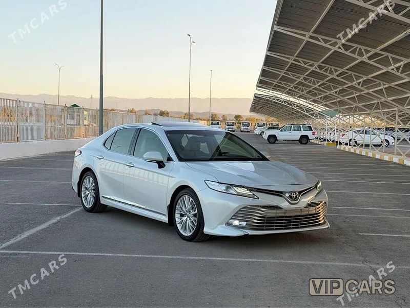 Toyota Camry, 2020