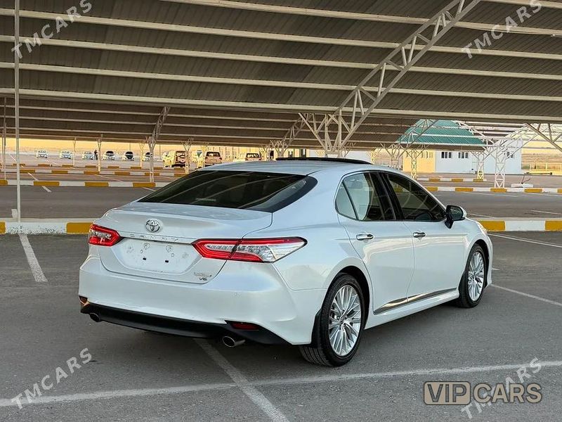 Toyota Camry, 2020
