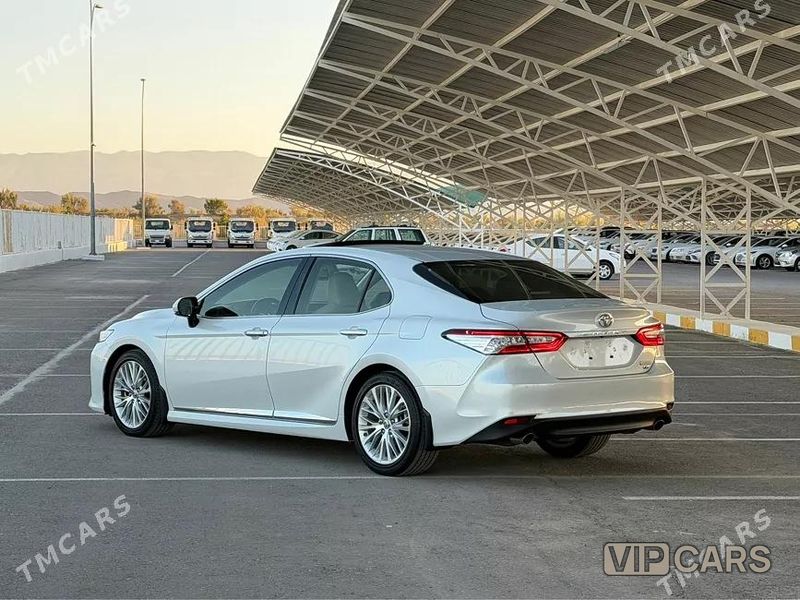 Toyota Camry, 2020
