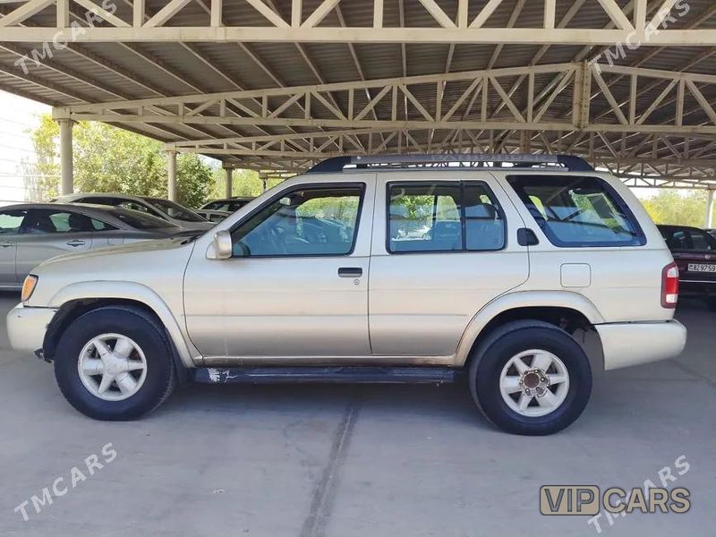 Nissan Pathfinder, 2002