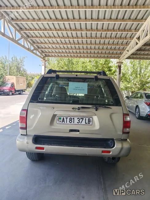 Nissan Pathfinder, 2002