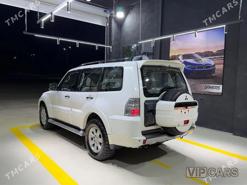 Mitsubishi Pajero, 2010