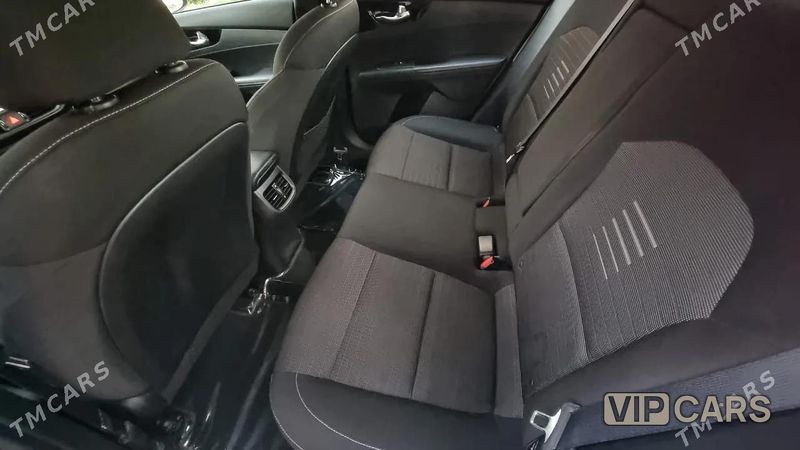 Kia Forte, 2021