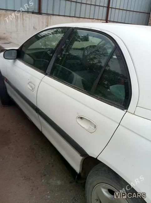 Opel Omega, 1997