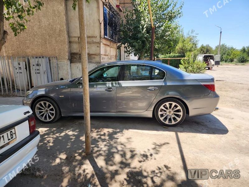 BMW E60, 2008