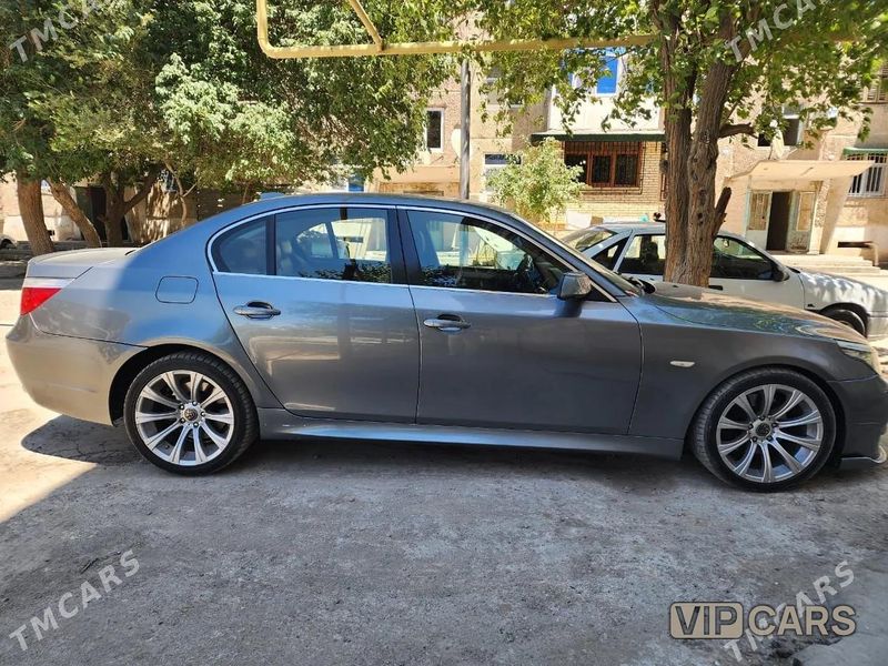 BMW E60, 2008