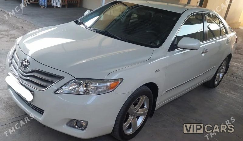 Toyota Camry, 2011