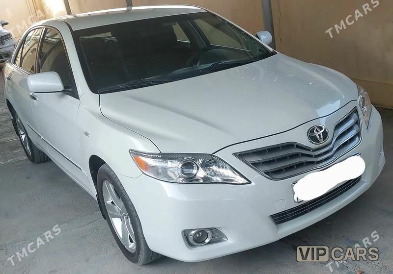 Toyota Camry, 2011