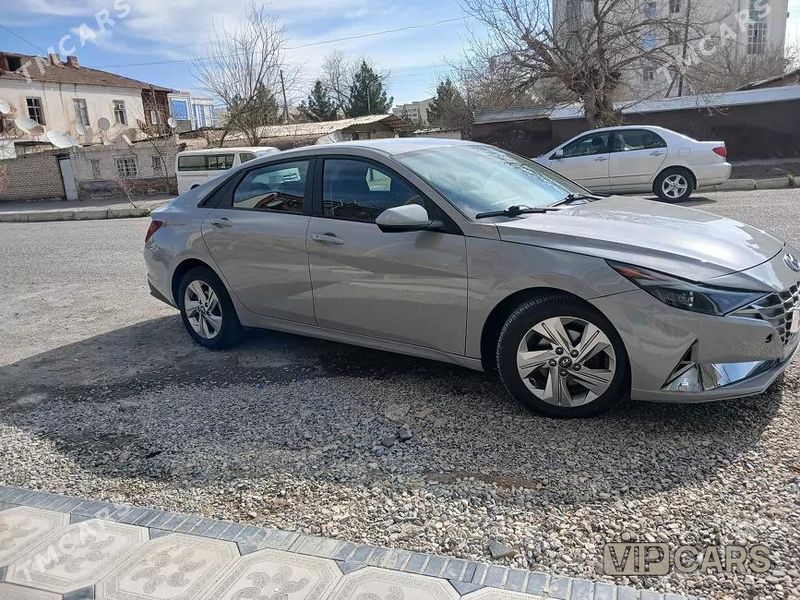 Hyundai Elantra, 2021