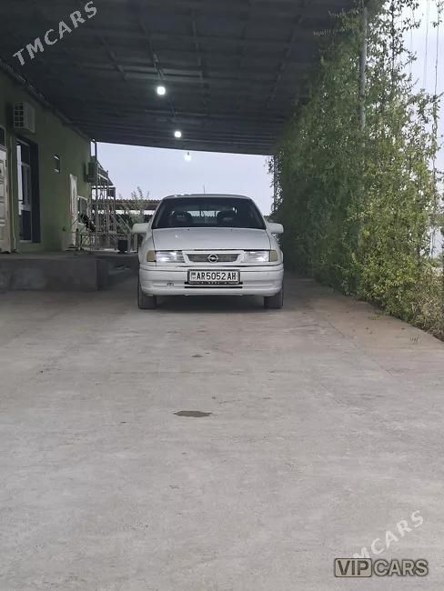 Opel Vectra, 1993