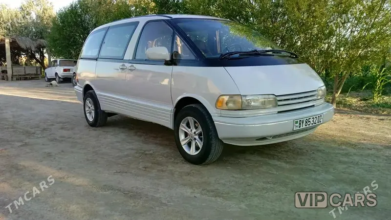 Toyota Previa, 1993 — фото 2
