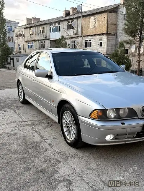 BMW E39, 2001 — фото 1