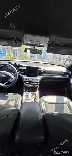 Ford Explorer, 2022
