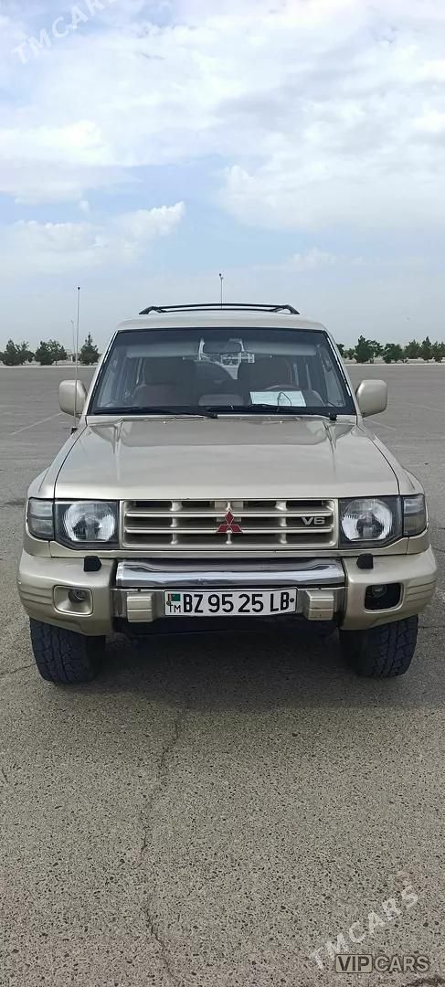Mitsubishi Montero, 1998