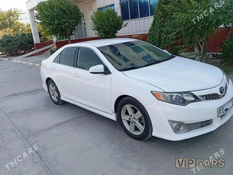 Toyota Camry, 2012