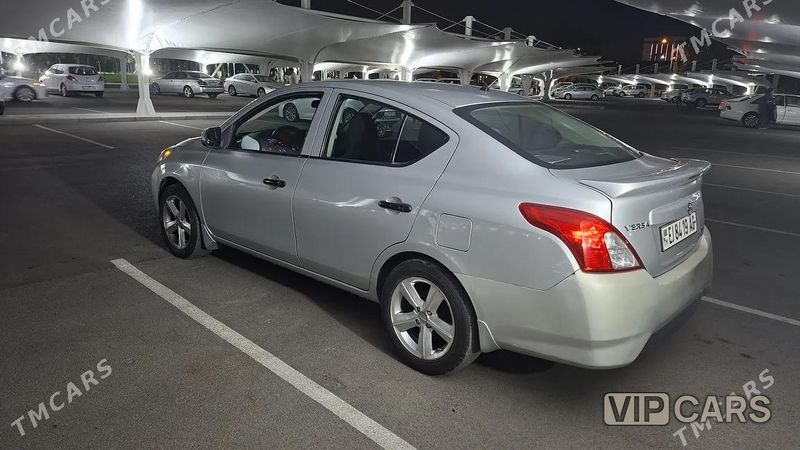 Nissan Versa, 2014