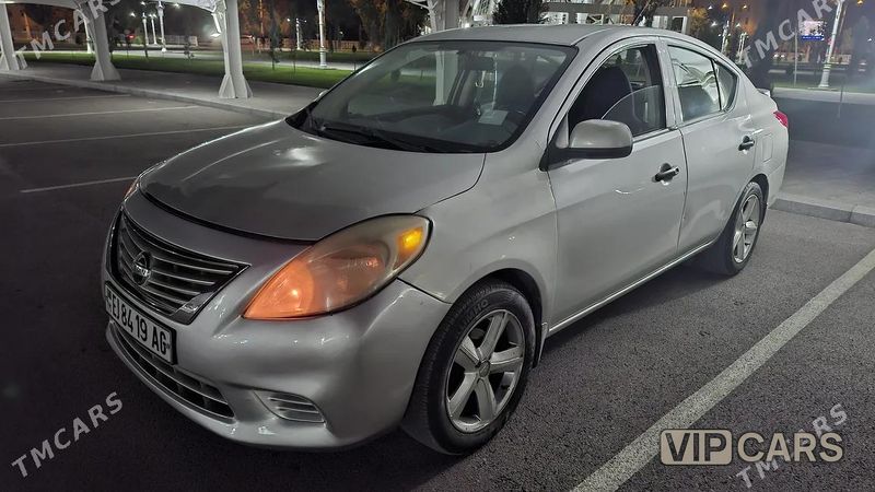 Nissan Versa, 2014