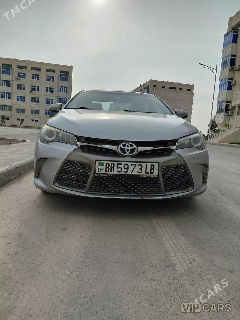 Toyota Camry, 2017
