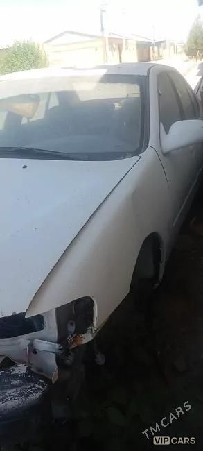 Nissan Altima, 1996