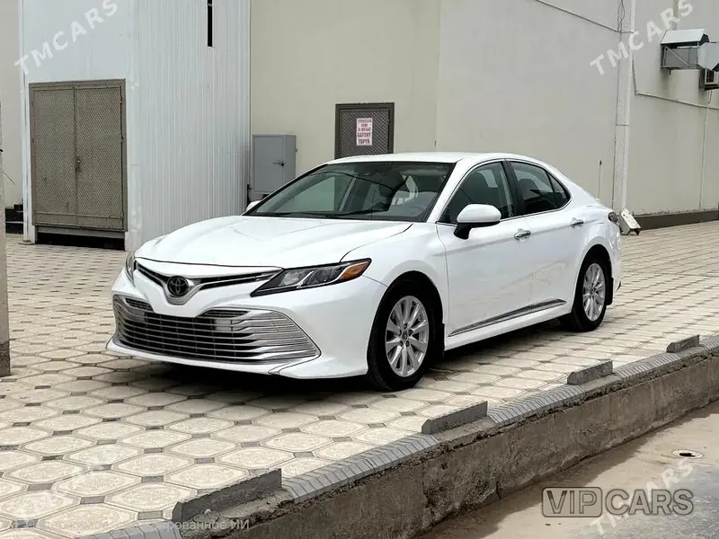 Toyota Camry, 2020 — фото 1