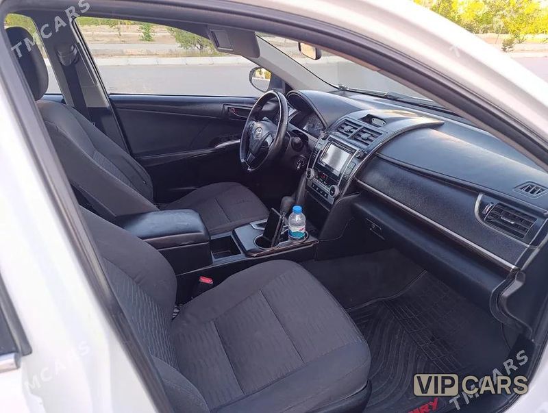 Toyota Camry, 2016