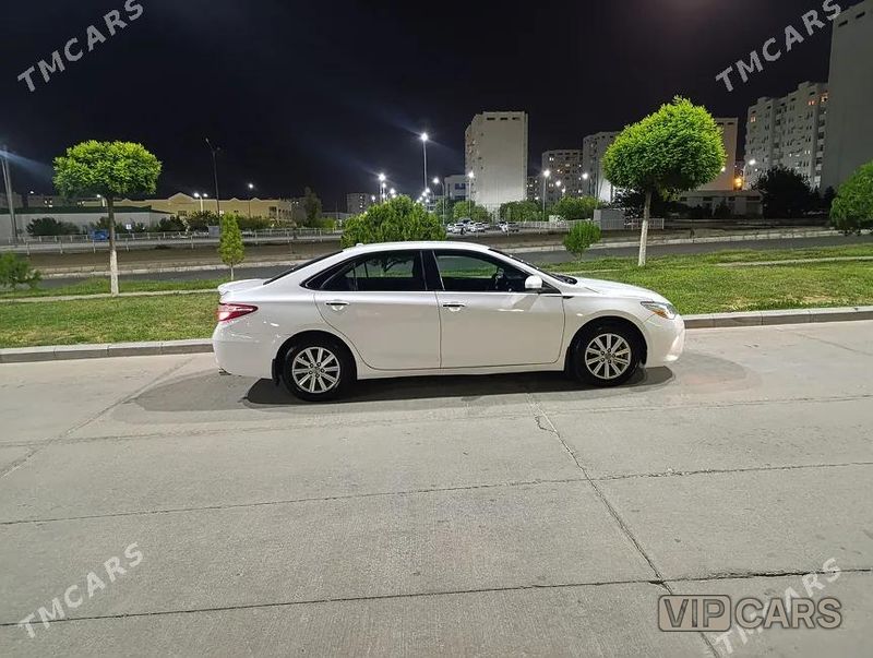 Toyota Camry, 2016