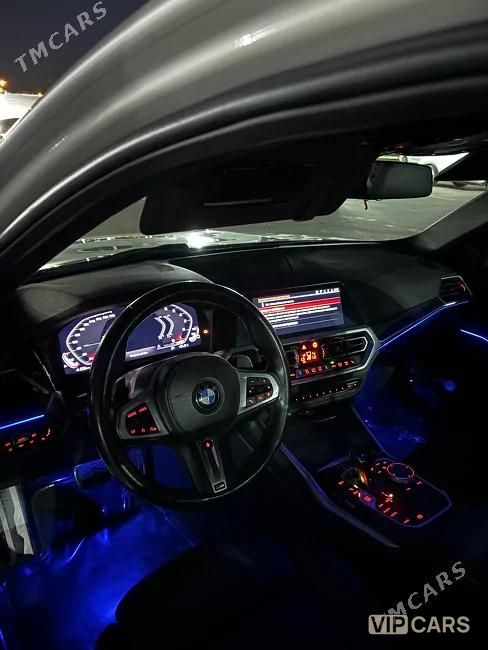 BMW 330, 2021